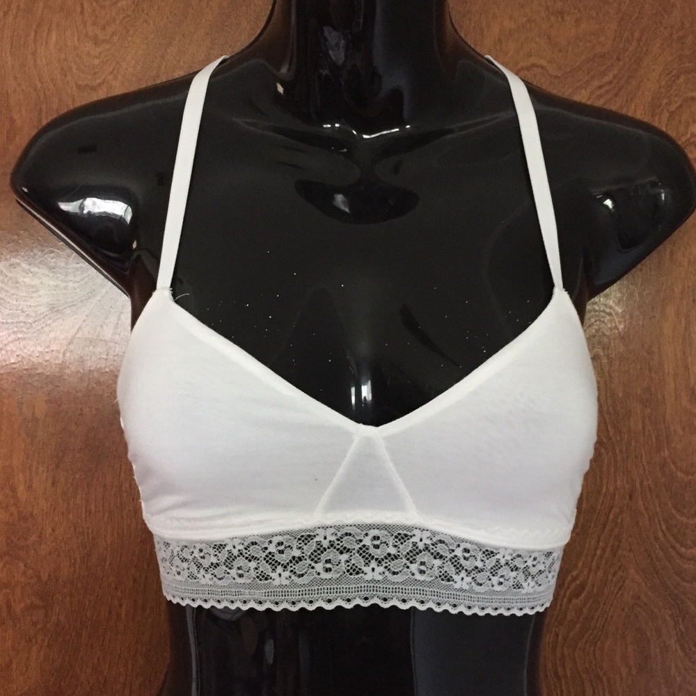 GAP Pretty white lace trimmed racer back bra